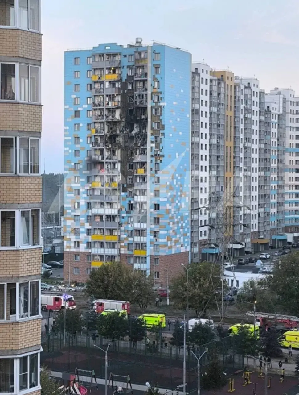 В Подмосковье после атаки дронов загорелась многоэтажка