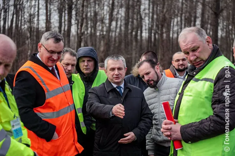 Кіраўнік Гомельскай вобласці трапіў на семінар па "ямачным рамонце"