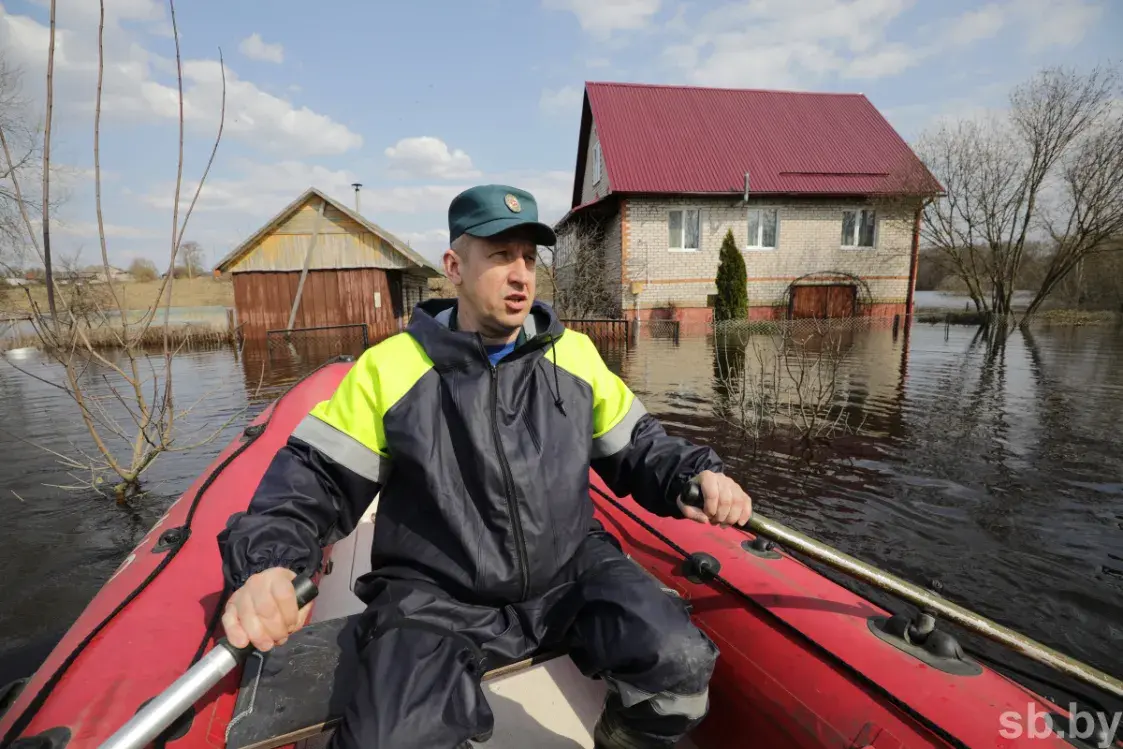 У Верхнядзвінску пад вадой цэлая вуліца