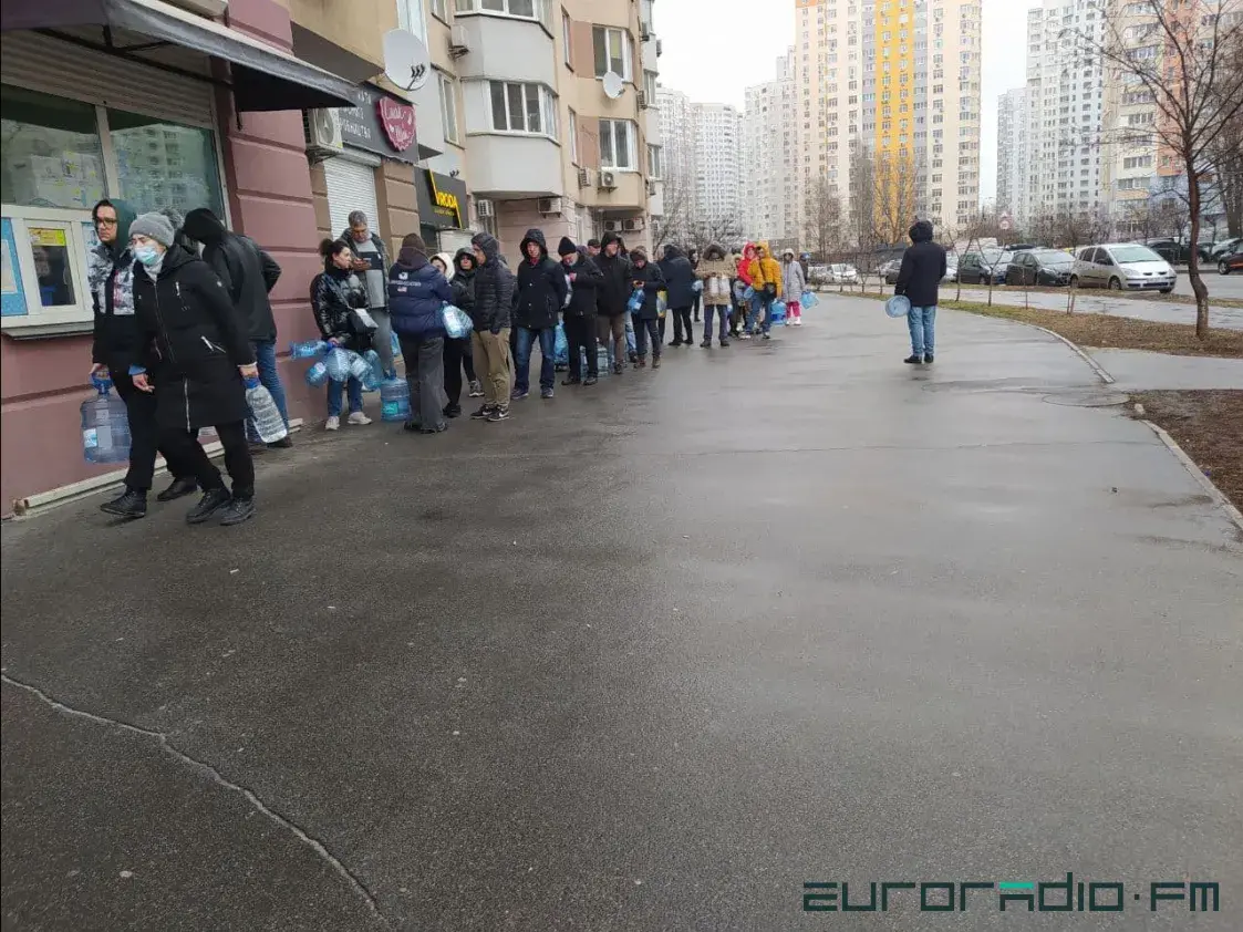 Как за год  изменилась жизнь уехавших и оставшихся в Украине белорусов