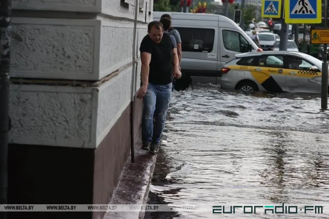 У Магілёве моцныя залевы спынялі рух грамадскага транспарту