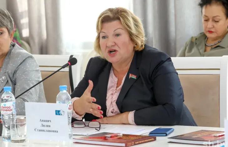 Лідзія Ананіч
