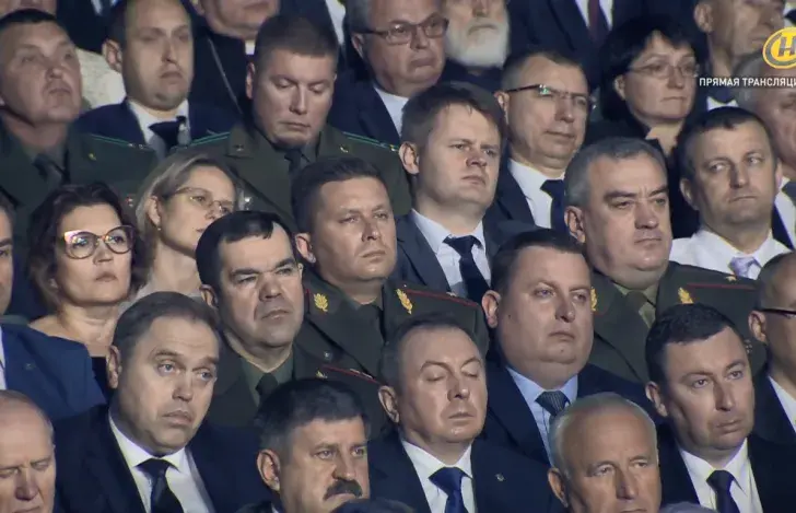 Чыноўнікі, ілюстрацыйнае фота
