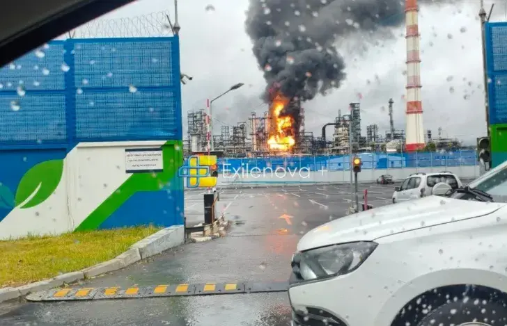 Пажар на НПЗ у Маскве
