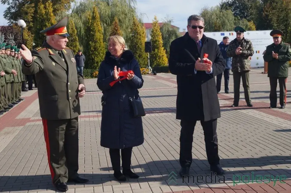 Еўрасаюз перадаў Беларусі тэхніку і абсталяванне для аховы мяжы з Украінай. Фота