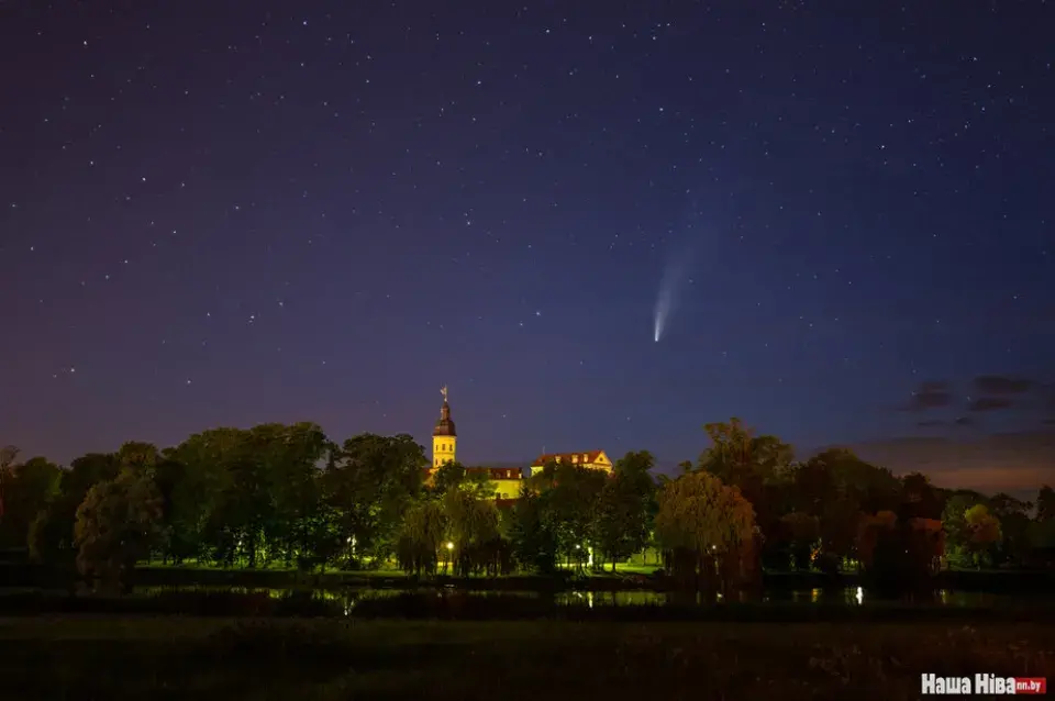 Уначы беларусы маглі назіраць яркую камету Neowise