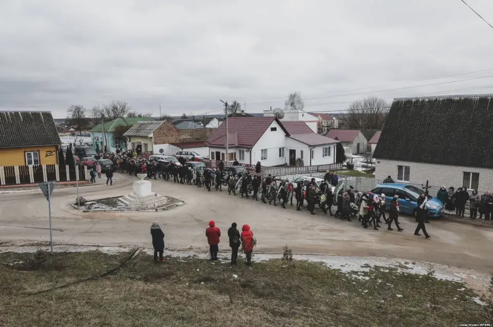 У Стоўбцах развіталіся з ахвярамі нападу ў школе