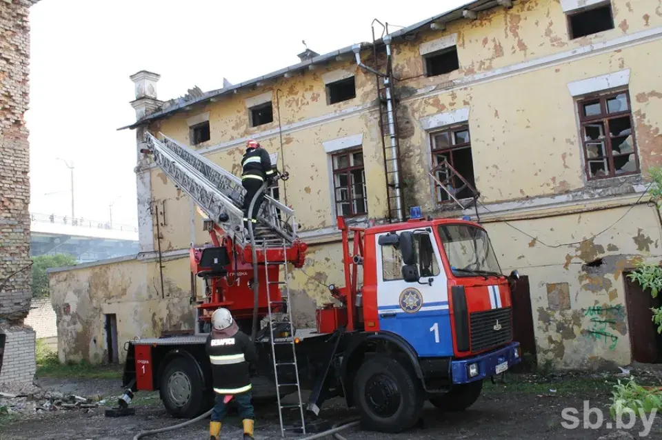 Фота з пажару ў будынку былога піўзавода ў Гродне