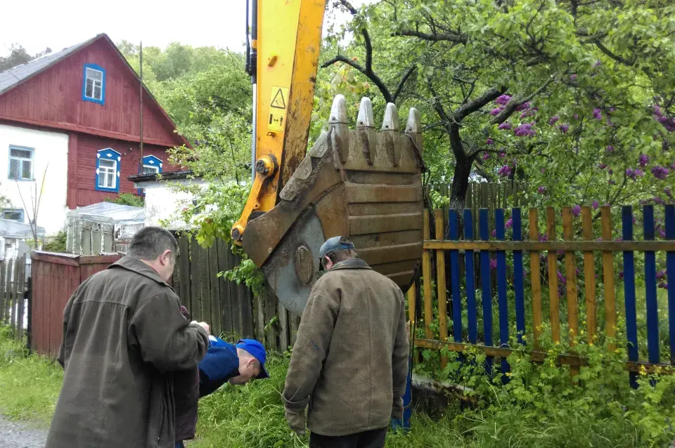 У Магілёве актыўна дэмантуюць калонкі — жыхары супраць (фота)