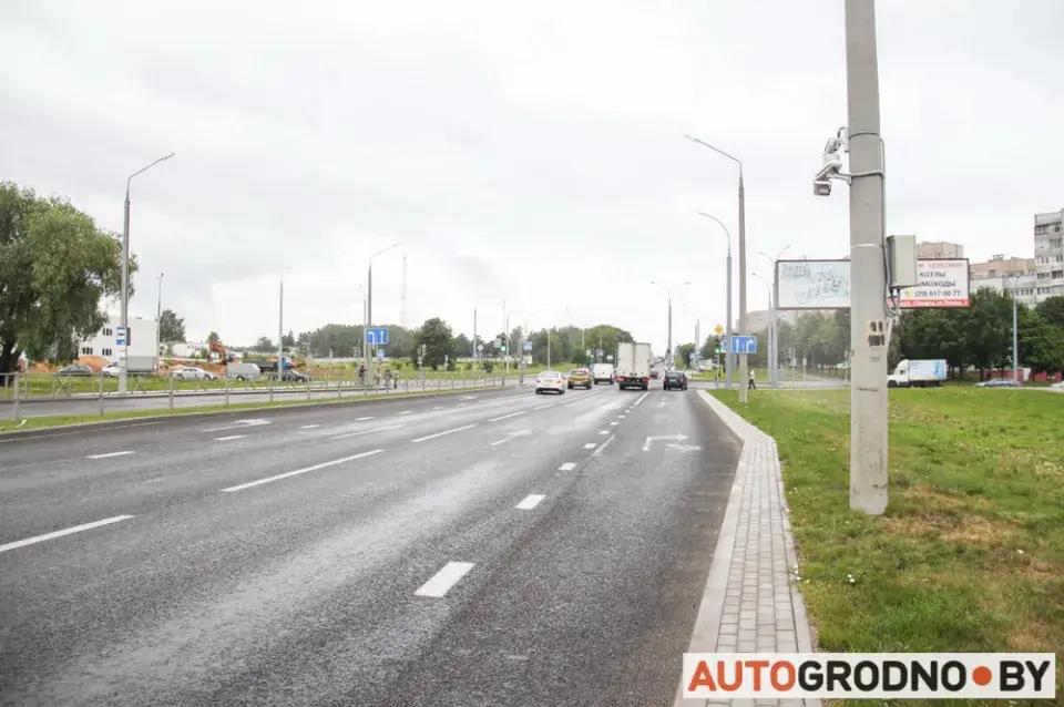 У Гродне камеры пачалі фіксаваць праезд транспарту на чырвонае святло