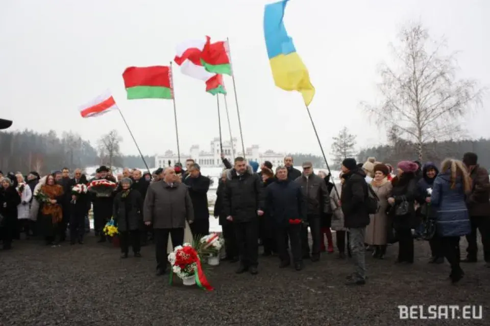 Дзясяткі людзей сабраліся на дзень народзінаў Касцюшкі (фота)