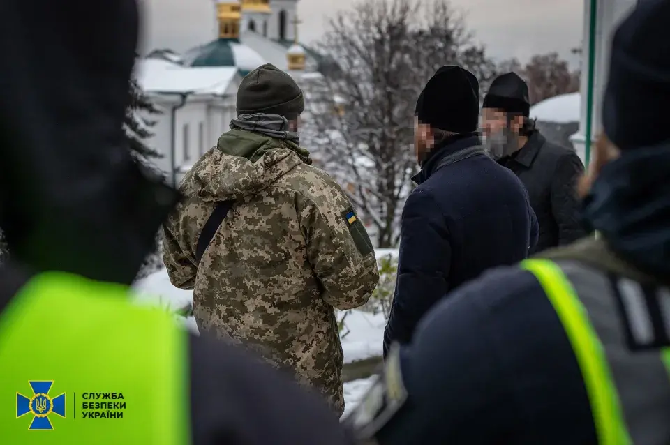 У Кіева-Пячэрскай лаўры СБУ знайшла прарасійскую літаратуру і мільёны гатоўкай 