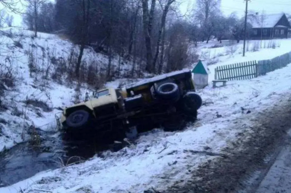 Ад сутыкнення малакавоза з "Сітраенам" загінуў чалавек, яшчэ тры — у шпіталі