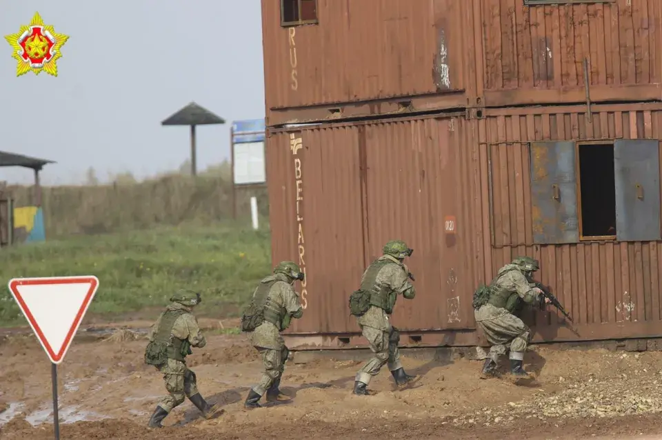 У Віцебскай вобласці вайскоўцы адпрацоўвалі блакіроўку горада