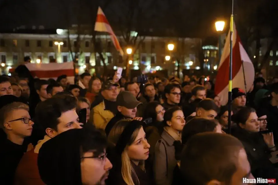 Як улады імкнуліся сарваць мітынг гледачоў блогера ў Мінску (шмат фота)