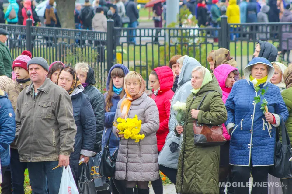 Фота дня. У Магілёў прывезлі мошчы