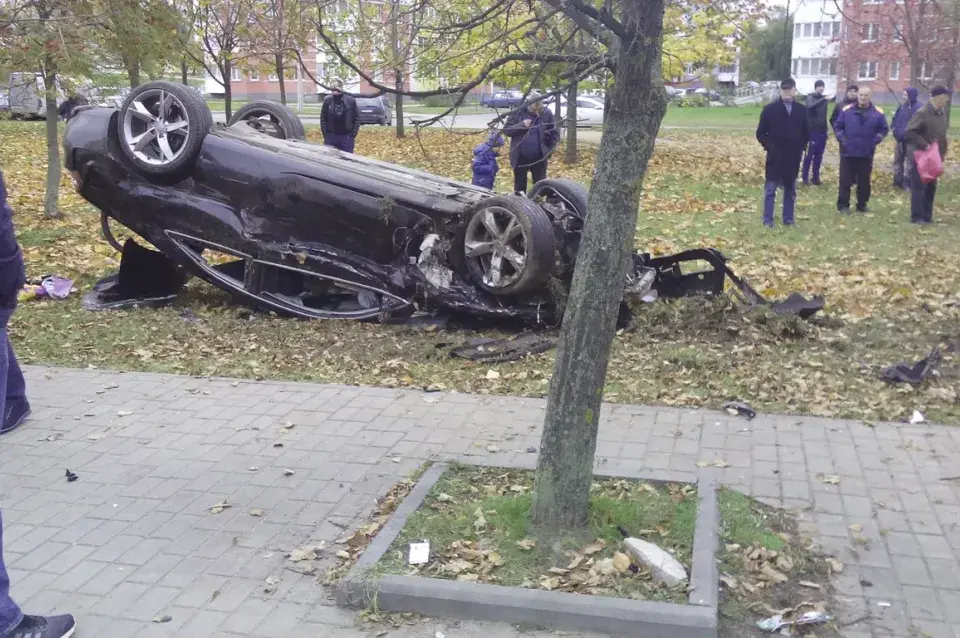 У Магілёве маршрутка сутыкнулася з Audi, ёсць пацярпелыя (фота)