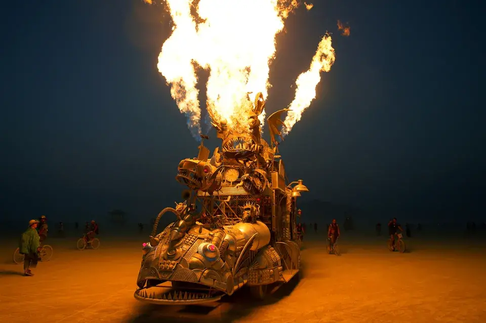 Белоруска стала одной из самых модных на Burning Man 2017