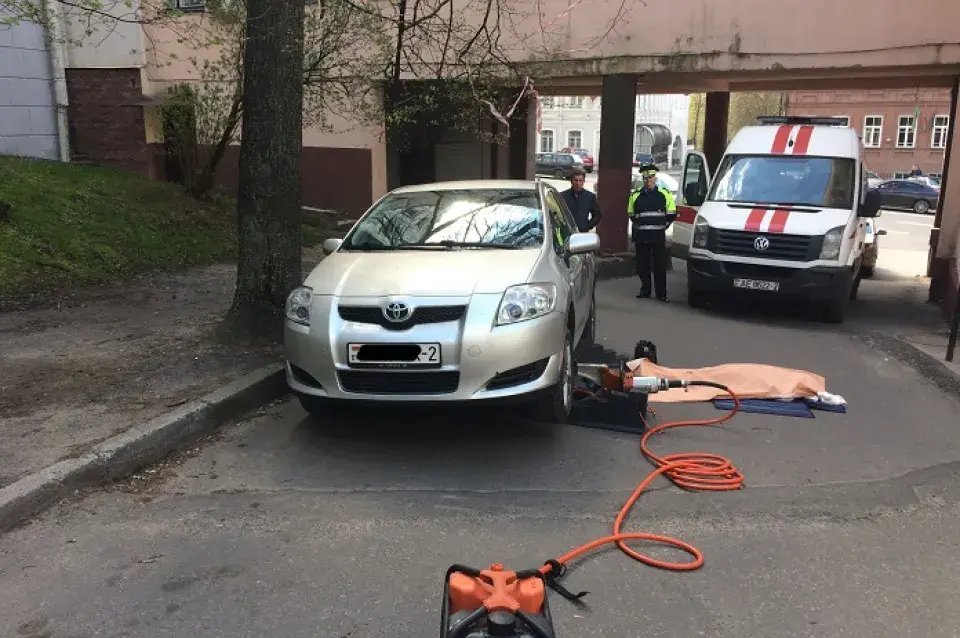 Аўтамабіль без кіроўцы ў Віцебску насмерць збіў пенсіянерку