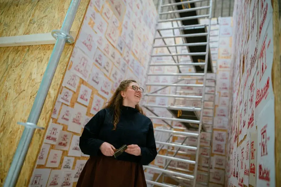#FramedinBelarus. Как сотни людей по всему миру вышивают истории политзаключённых Беларуси