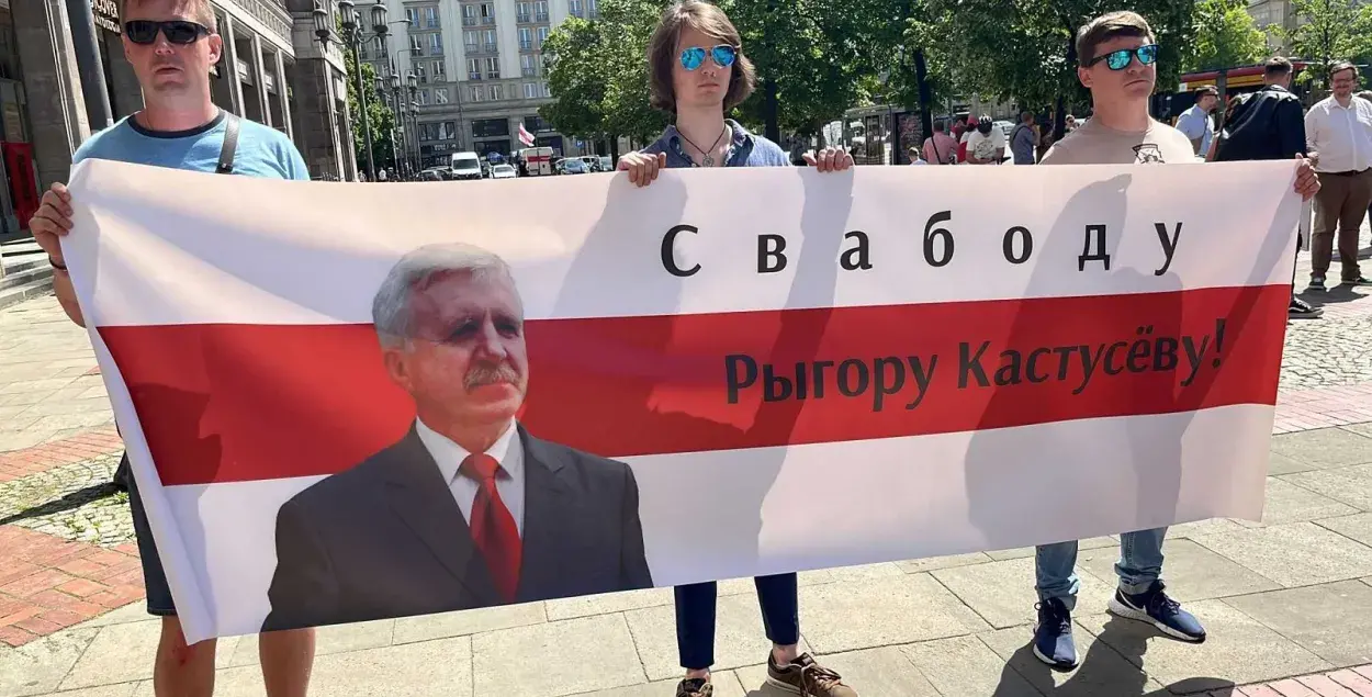 Старшыня Партыі БНФ трэці год знаходзіцца за кратамі / https://twitter.com/PartyjaBNF