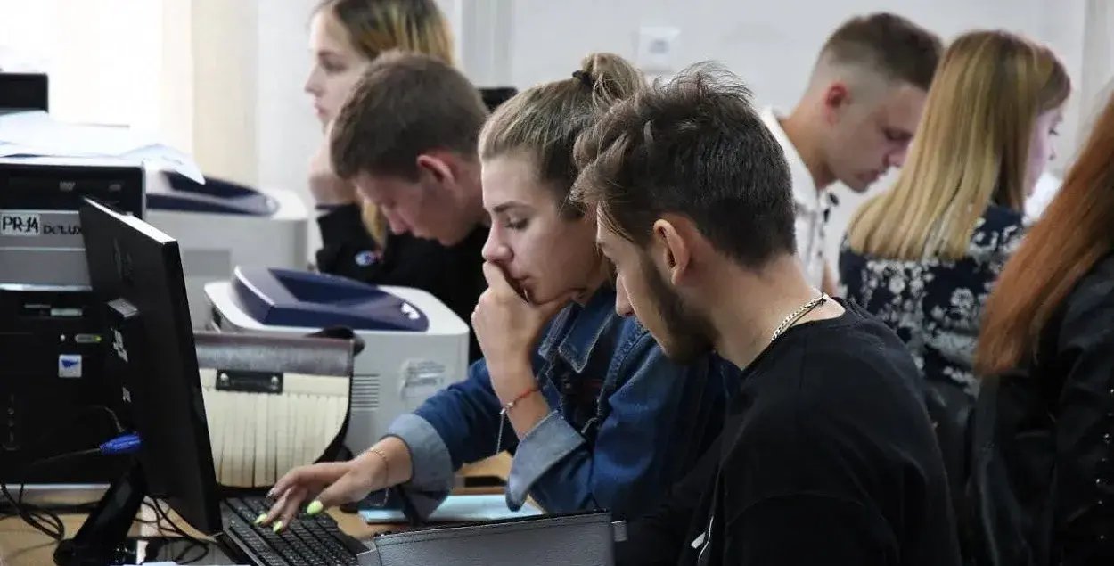 Белорусы заняли 35 место по знанию английского языка
