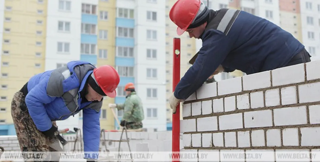 МУС: амаль кожны пяты працаўладкаваны ў Беларусі замежнік — кітаец