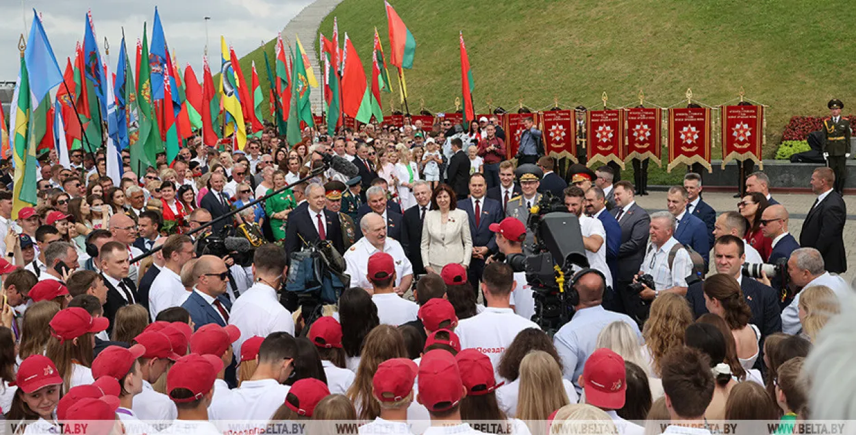 Аляксандр Лукашэнка на Кургане славы, Мінск, 3 ліпеня 2020 года / БЕЛТА