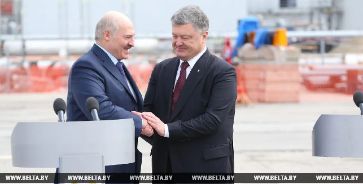 Лукашэнка і Парашэнка праводзяць сустрэчу ў Петрыкаўскім раёне