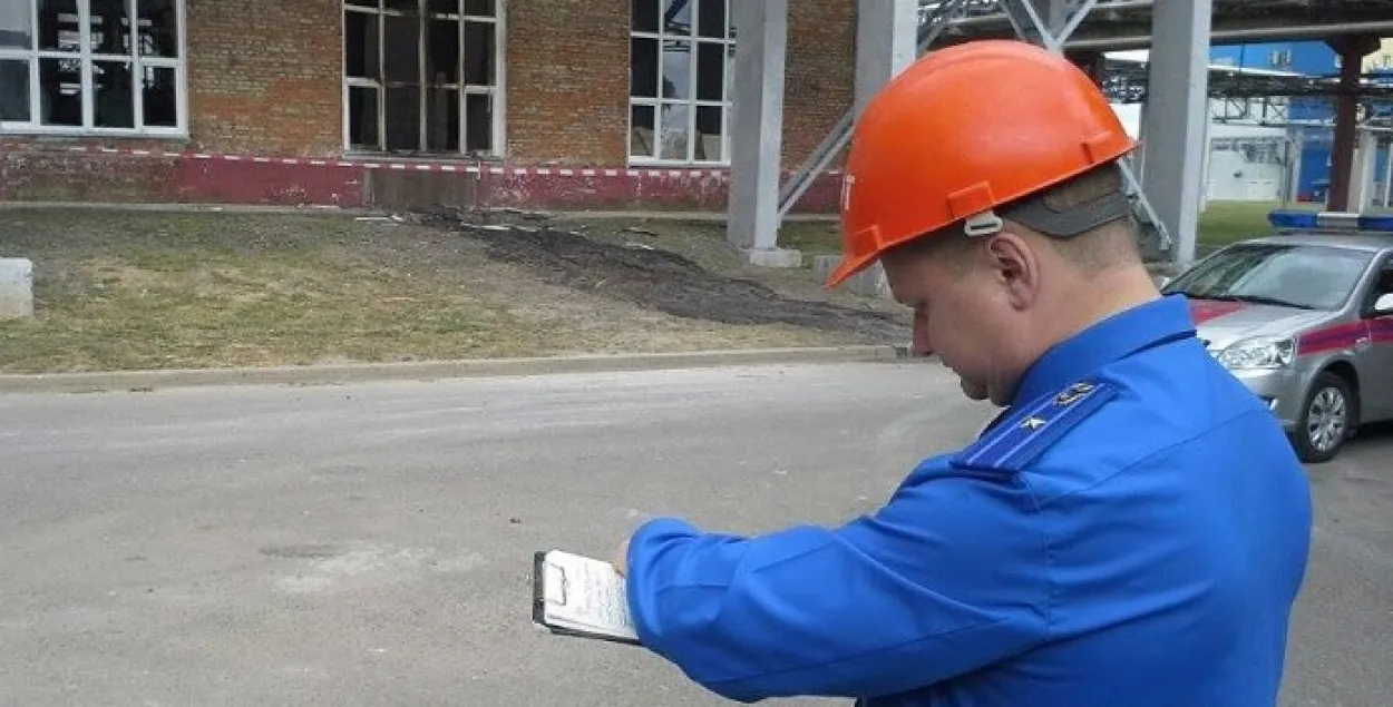 Пасля здарэння на "Гродна-Азоце" ў горадзе санітарная служба бярэ пробы паветра