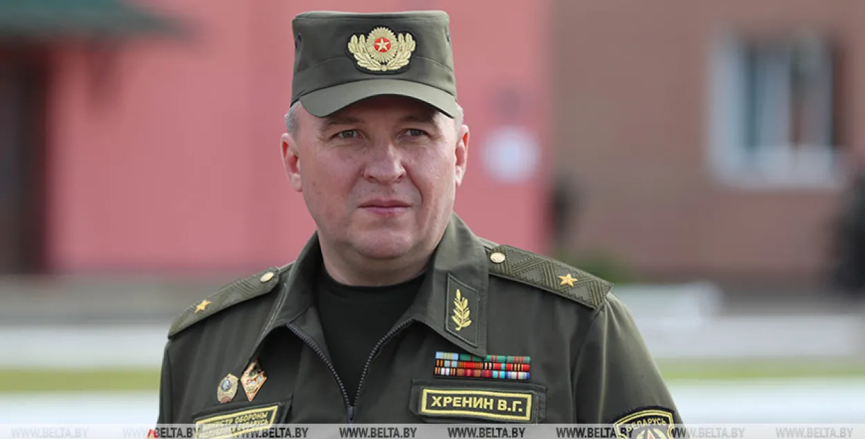 Будете иметь дело не с милицией а с армией: министр обороны обратился к нации