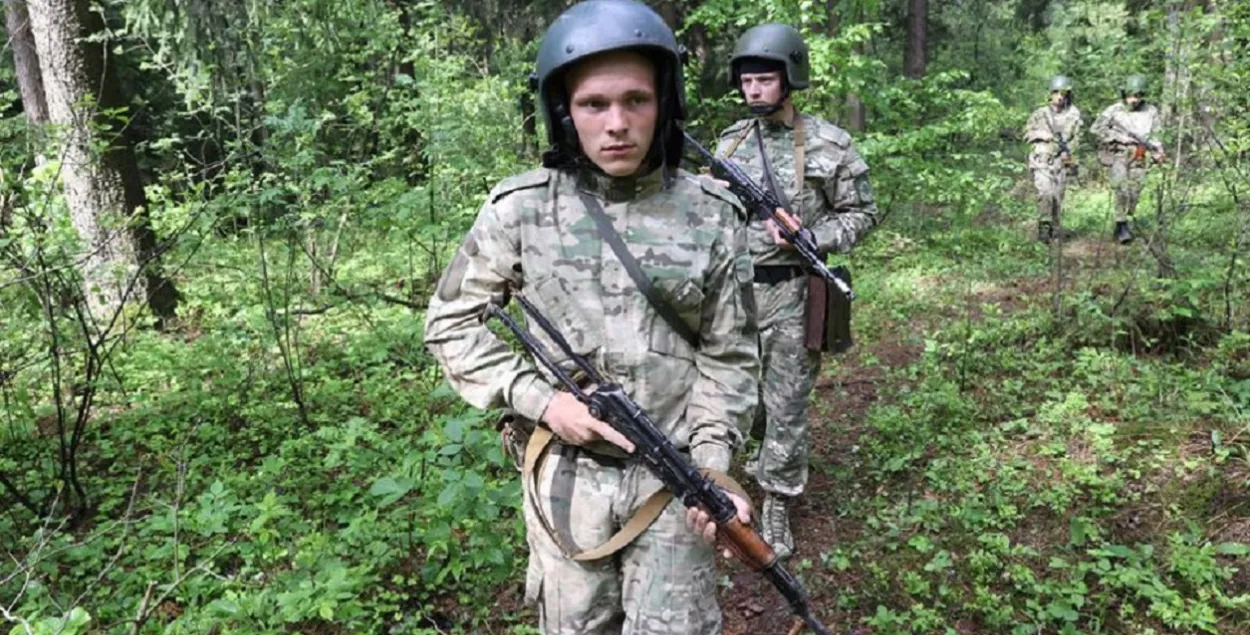 Генштаб Украіны: у Беларусі да аховы мяжы прыцягнулі спецназ унутраных войскаў