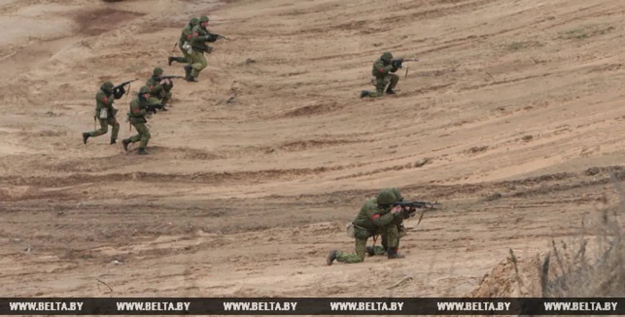 NATO накіруе двух экспертаў у Беларусь для назірання за вучэннямі “Захад-2017”