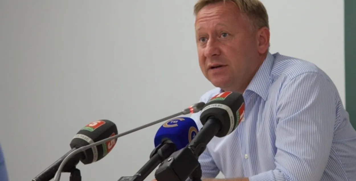 Букмекеры пачалі прымаць стаўкі на адстаўку Аляксандра Ермаковіча