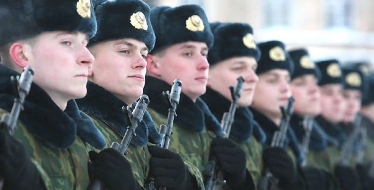 “У войску сына білі штодня. І ў выніку забілі за тое, што не падаў пласкагубцы”