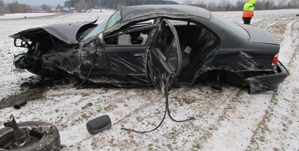 У Барысаўскім раёне пасля ДТЗ збег кіроўца BMW, пасажыр памёр у бальніцы