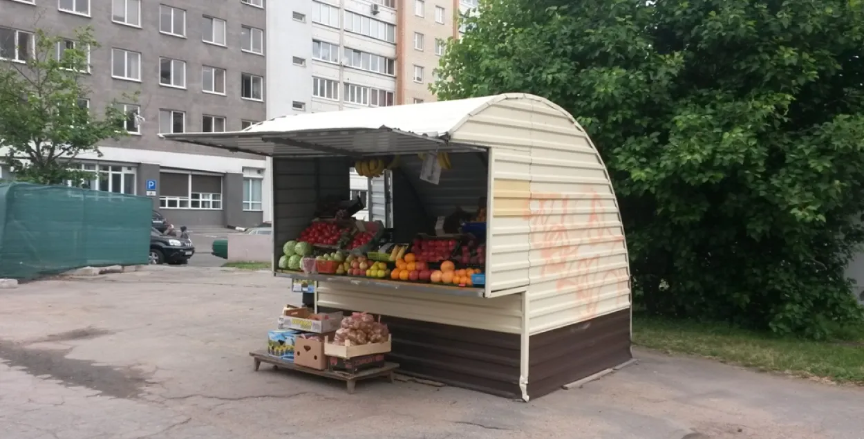 “Санітарныя нормы — смешна. Гэта ж садавіна! Прыйшоў, памыў і з'еў”