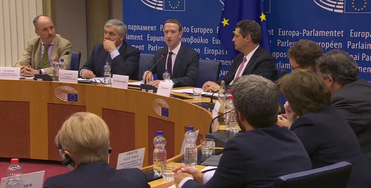У Еўрапарламенце заслухалі "паказанні" заснавальніка Facebook Марка Цукерберга