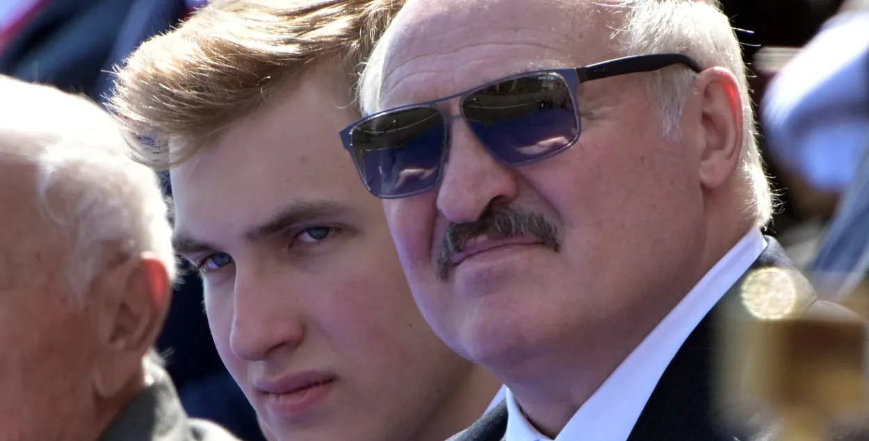 Николай и Александр Лукашенко / Reuters​