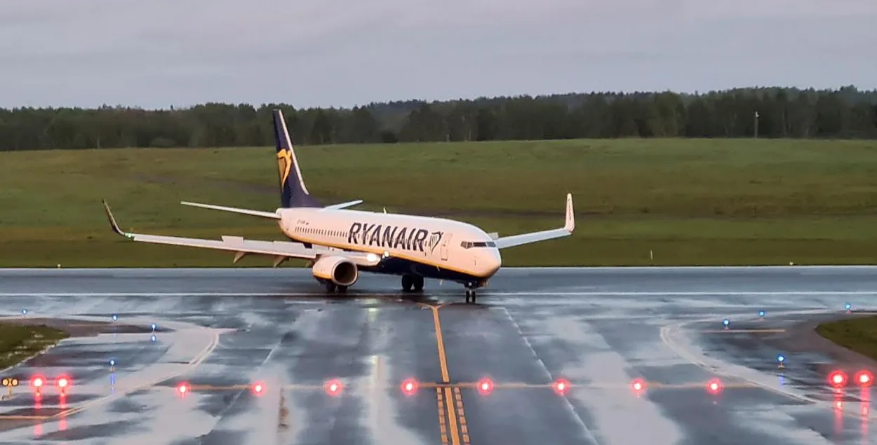 Самолёт Ryanair, летевший из Афин в Вильнюс, 23 мая посадили в Беларуси / Reuters​