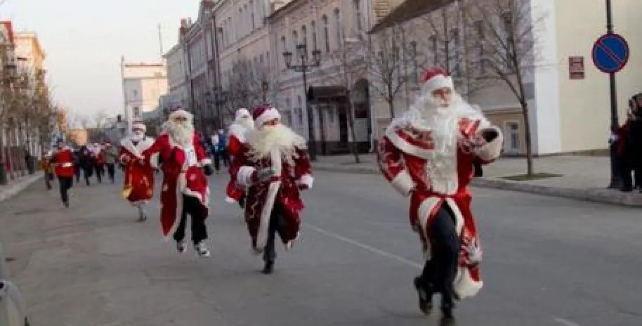 Стала вядома, калі ў Мінску пройдзе забег Дзядоў Марозаў