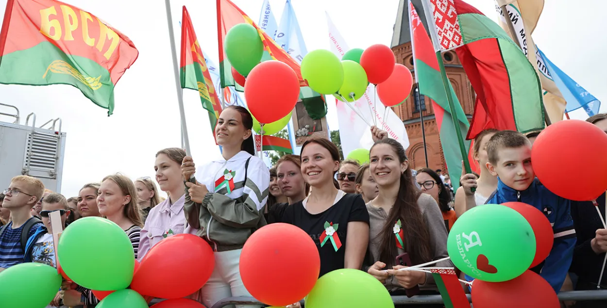 Schoolchildren &quot;loaded with patriotism&quot; / SB