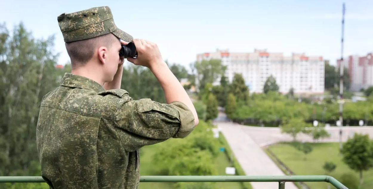 Солдат-срочник сбежал к девушке прямо с полигона