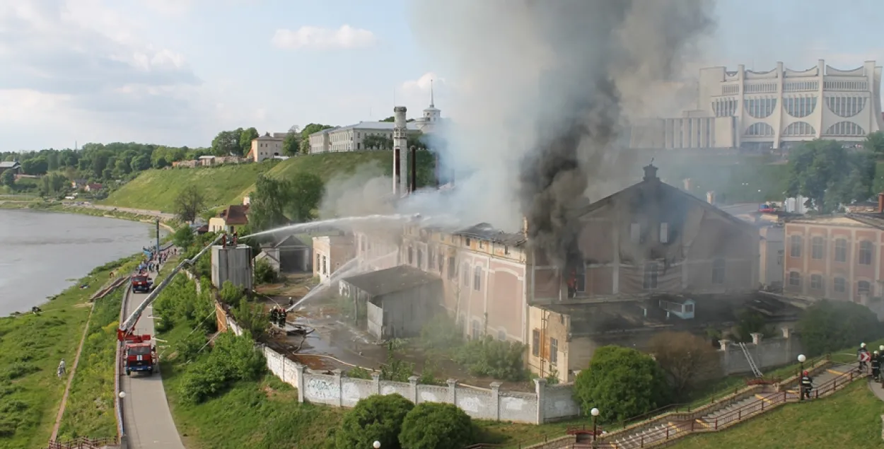 Фота з пажару ў будынку былога піўзавода ў Гродне