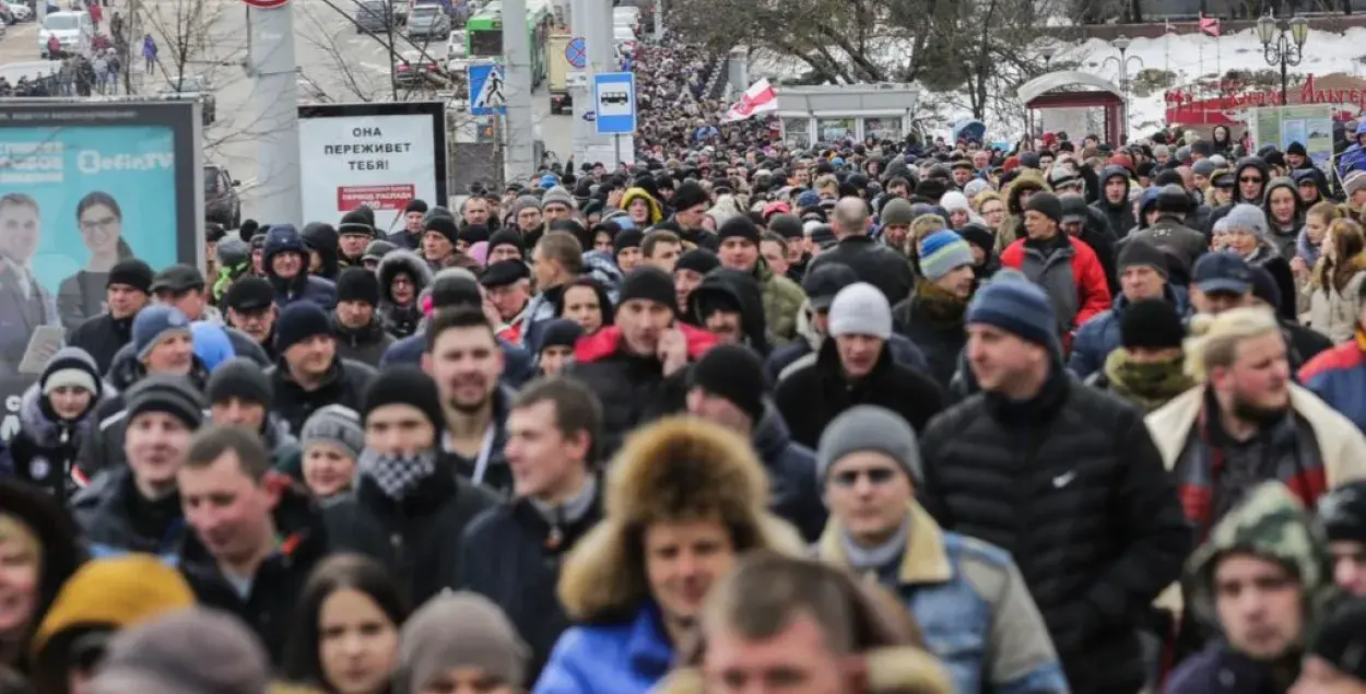 У Віцебску затрымлівалі хлопцаў, якія прыйшлі на афіцыйную акцыю