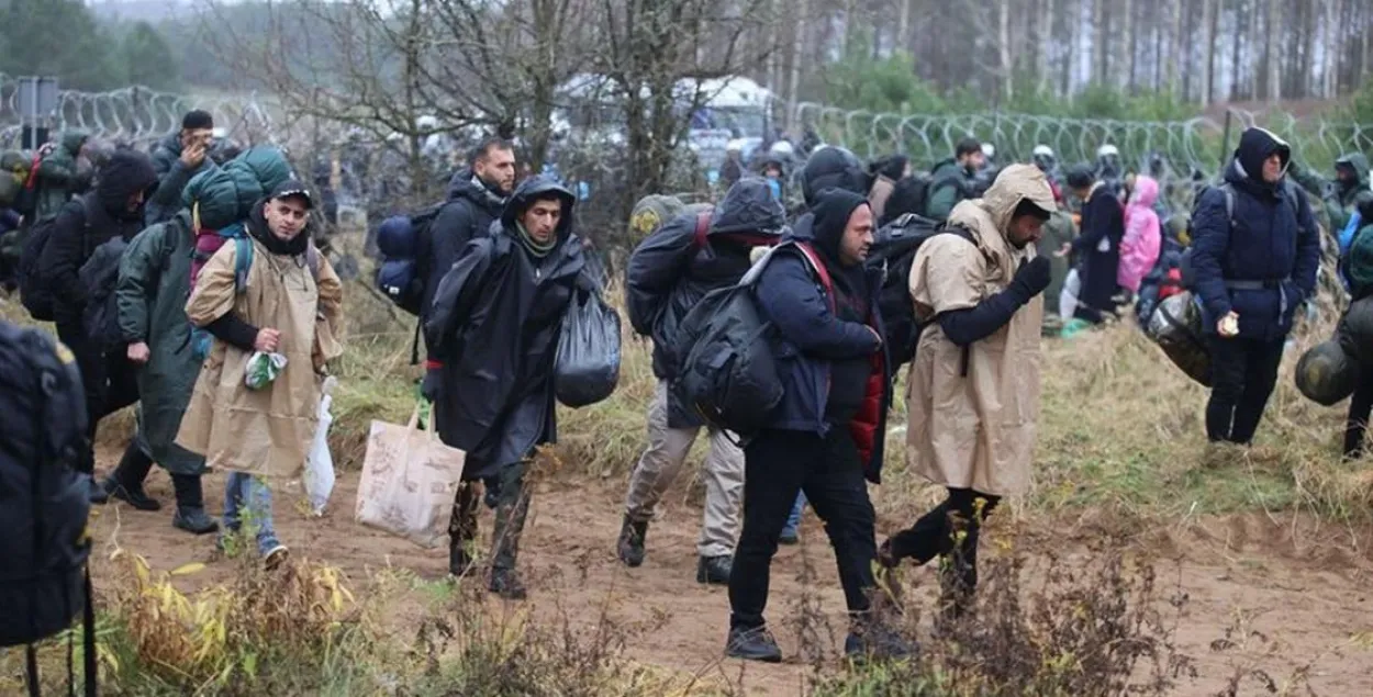 У Польшчы праз мігрантаў хочуць звярнуцца да 4 артыкула НАТА. Што гэта значыць