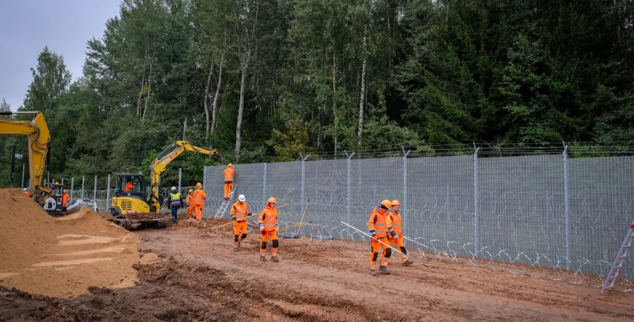 Латвія пачала будаваць плот на мяжы з Беларуссю