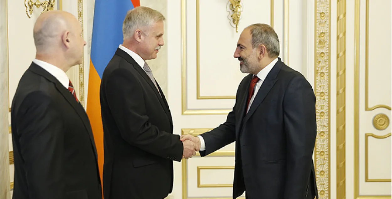 Станіслаў Зась сустрэўся ў Ерэване з прэм'ерам Ніколам Пашынянам (фота, відэа)
