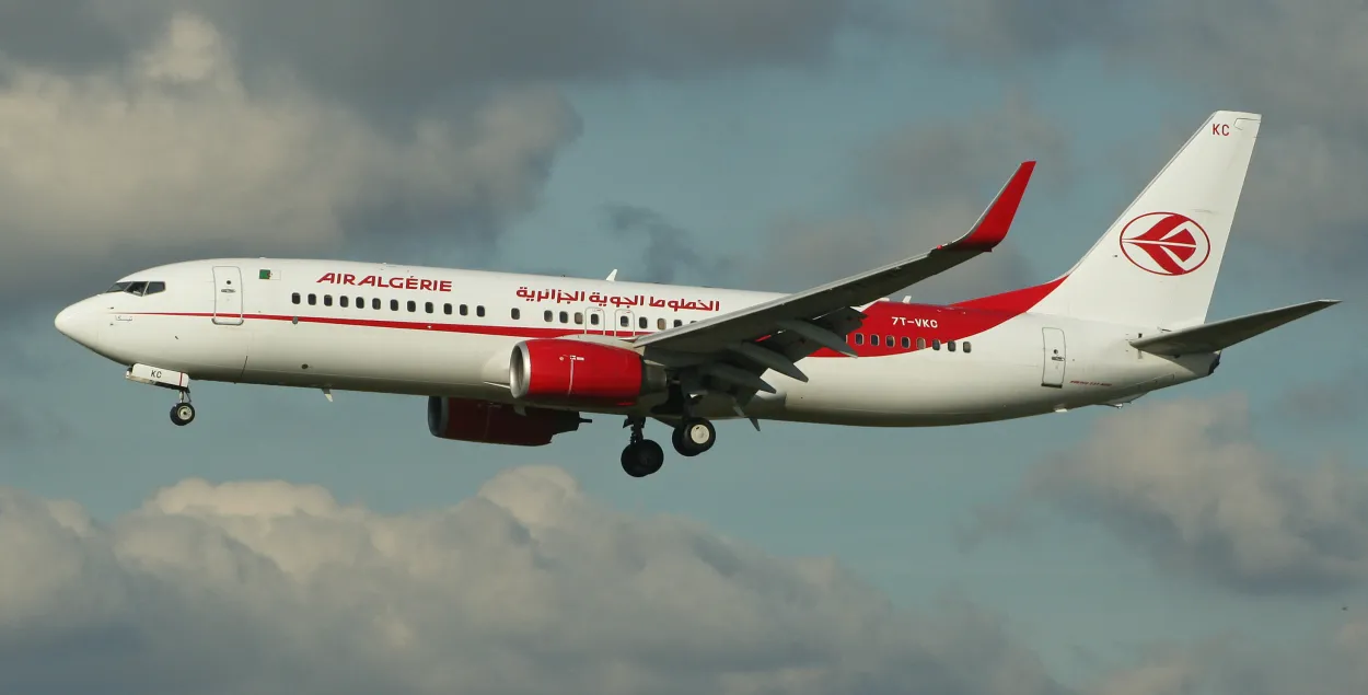 Самалёт авіякампаніі Air Algerie, які знік з радараў, вярнуўся ў Алжыр