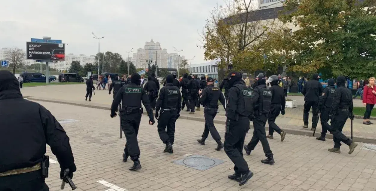 АМАП разагнаў вечарыну адвакатаў і склаў пратаколы за выпіўку на працоўным месцы